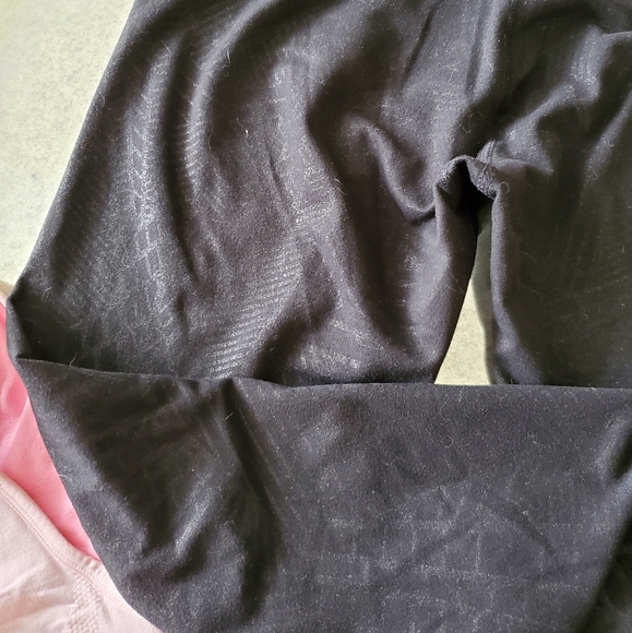 Fabletics leggings - Picture 3 of 3